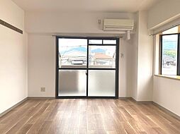 クレール谷本 203 2階1Kの室内