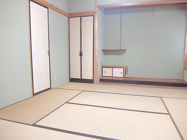 1階　8帖和室