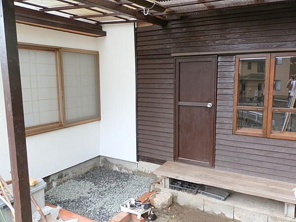 1階増築部分からは直接庭に出られます。