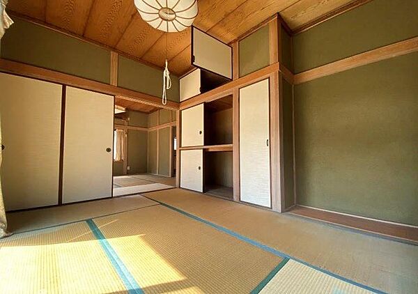 1階6帖和室　8畳の和室と続き間です。