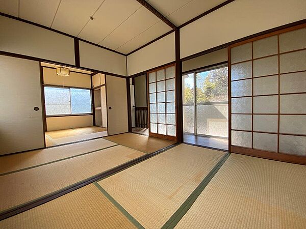 2階　東向きの6帖と4.5帖の明るい和室