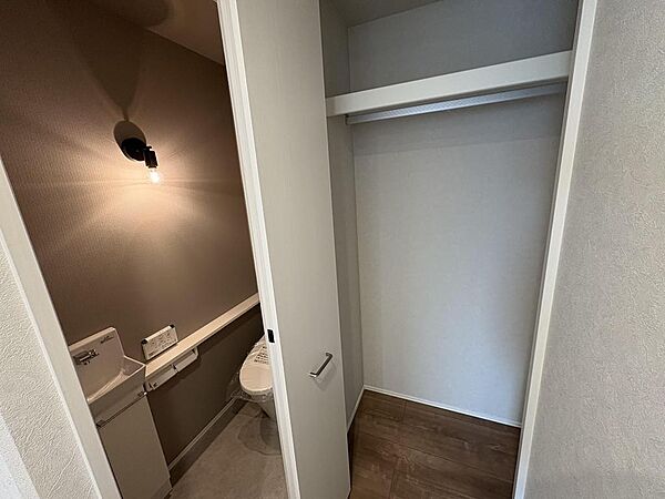 1階トイレ横　収納
