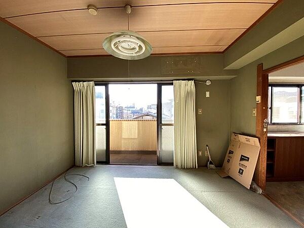 南西側の和室