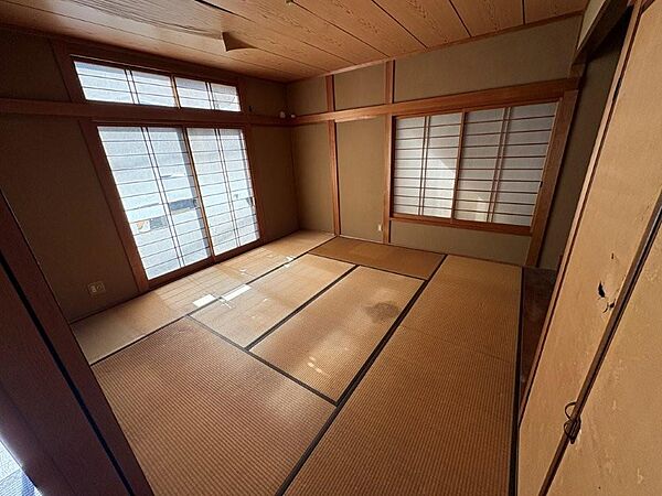 1階8帖和室