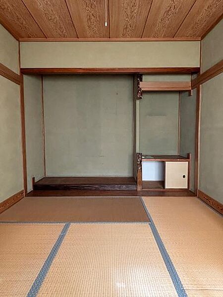 2階　6帖和室