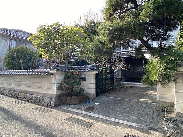 現在建物あり解体更地渡し