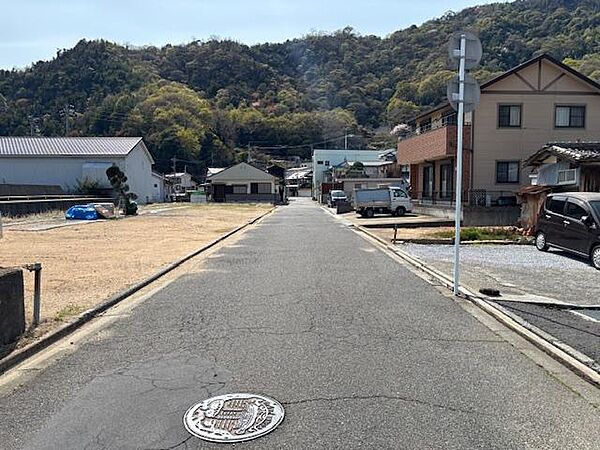 南側の前面道路