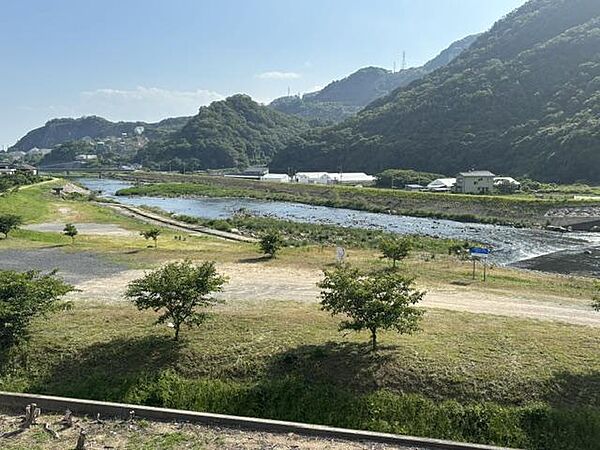 黒瀬川を見渡す眺望