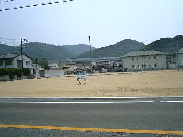 外観：334000272003