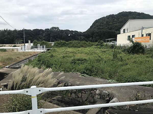 東側より