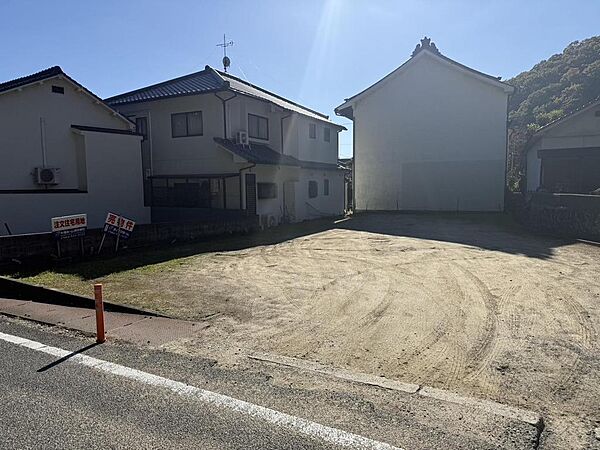 日当たりが良く、自然豊かな立地です。