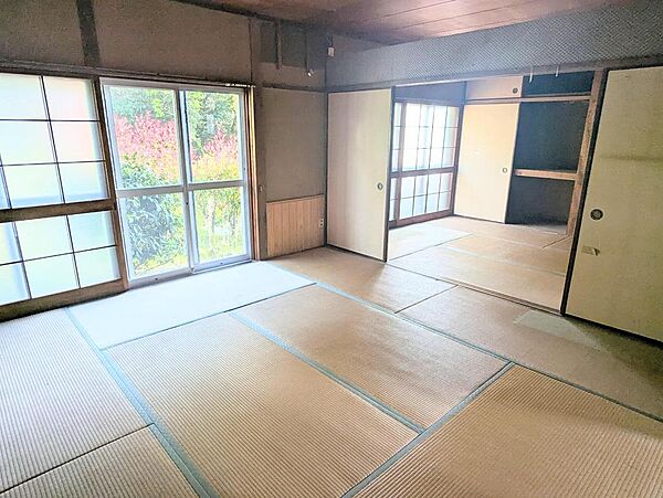 続き間になり14帖の大広間になります