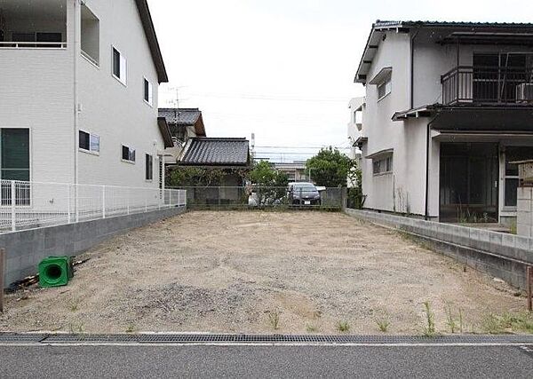 外観：334000261200