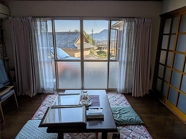 居間