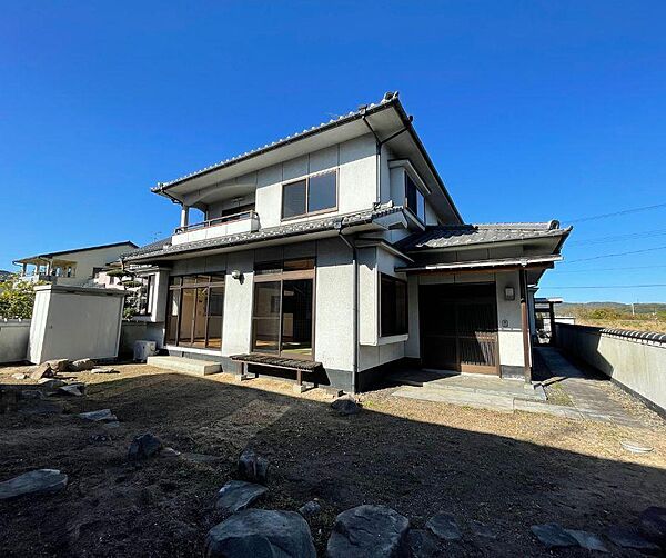 南向きにお庭がついています。