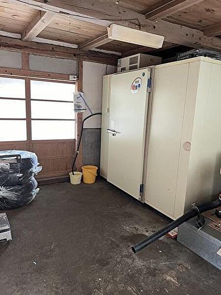 農業用倉庫内