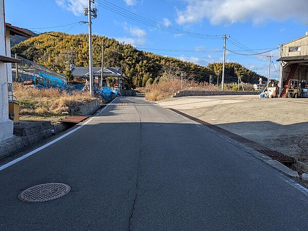 西側道路