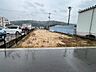 道路の反対側より（南側から北側）