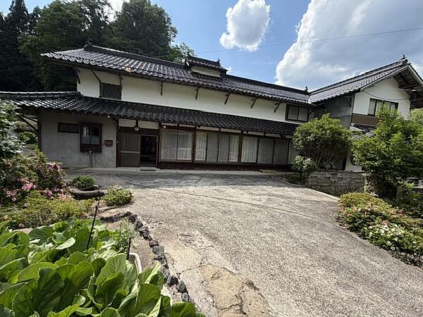 間取り：334000270264