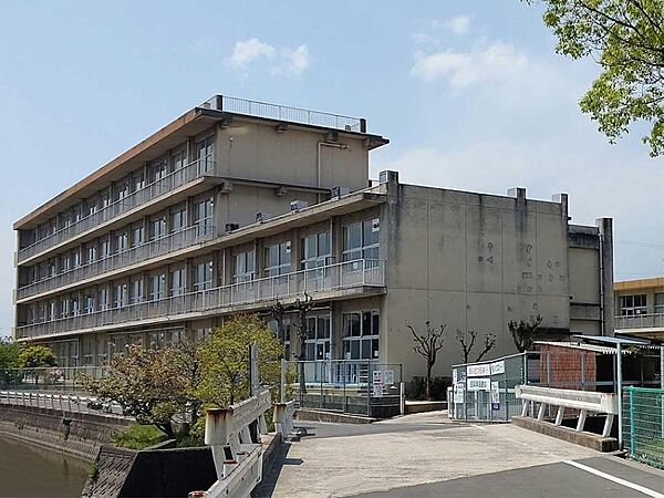 深津小学校　600m