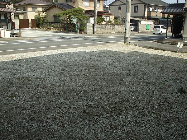 物件南西側から撮影