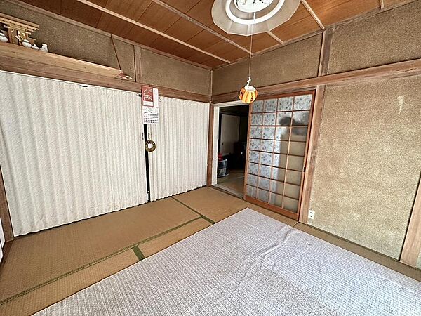 アコーディオンカーテンで仕切ればプライベート空間としてもご利用できますね。
