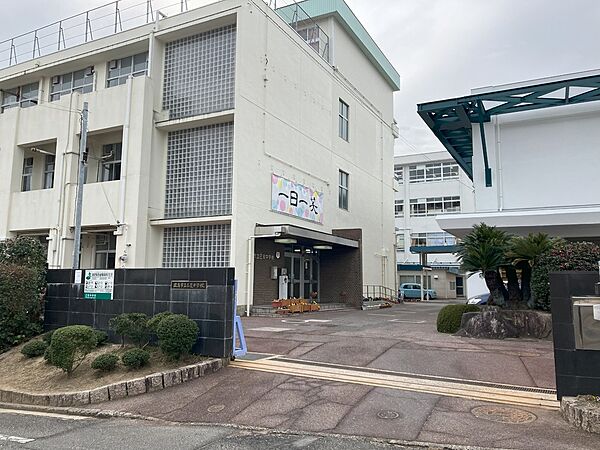己斐中学校1120ｍ