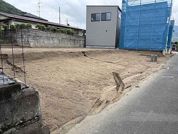 梅林小学校徒歩12分、城山北中学校徒歩9分！安心して子育てできる教育環境