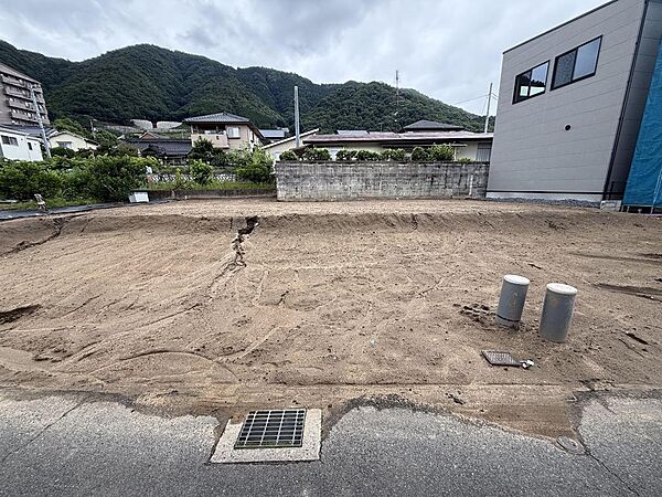 約62坪のゆとりある敷地で、理想の住まいを実現できます。