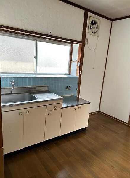 一部リホームされてます。空き室の案内希望は担当藤本TEL080－1943－1600までお気軽にお問い合わせください。