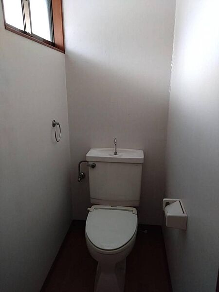 2階トイレあります