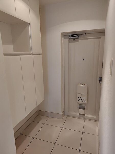 玄関を拡大表示