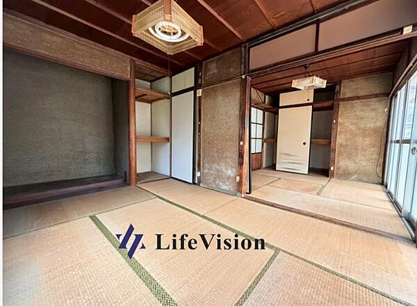 ご活用にはリフォームが必要な建物です。