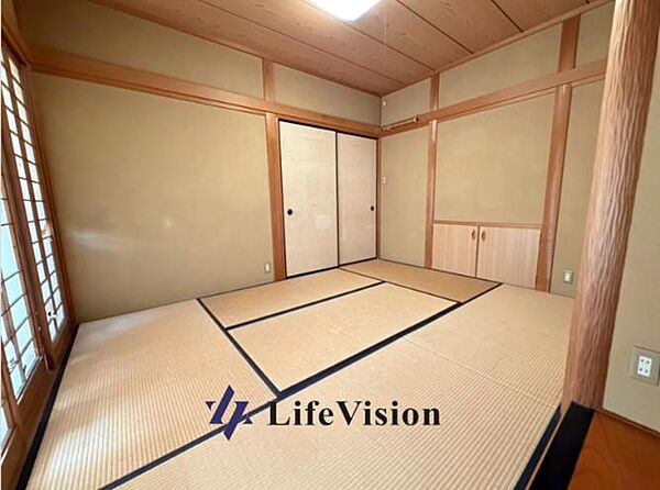 LDK横に6帖の和室があり、くつろぎの空間としても来客用としても便利にお使いいただけます。