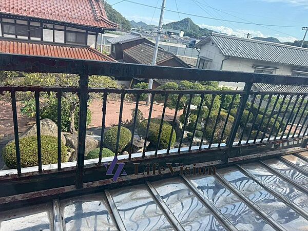***バルコニー***日の当たりもよく、洗濯物もよく乾きそうです！！