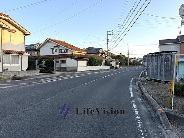 向島幹線道路からすぐです！