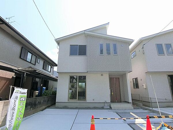 国産太陽光発電システム搭載のオール電化住宅です。