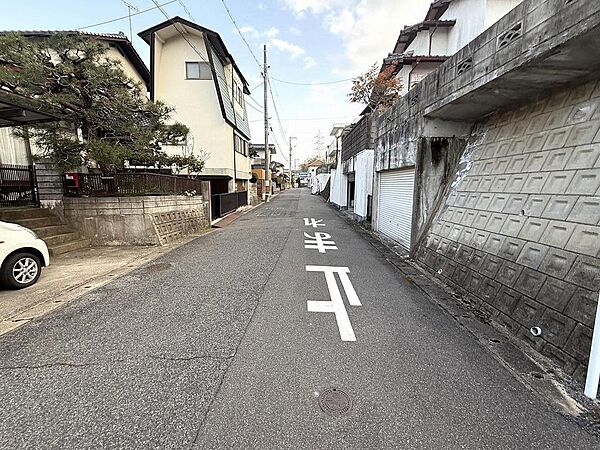 広く見通しの良い前面道路です！
