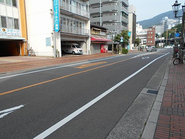 広く見通しの良い前面道路です！