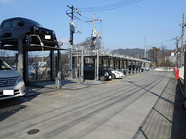 敷地内2台駐車付！無料なのも嬉しいポイントです♪
