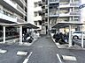 その他：屋根つきの駐輪場で雨風の影響も受けにくいです。
