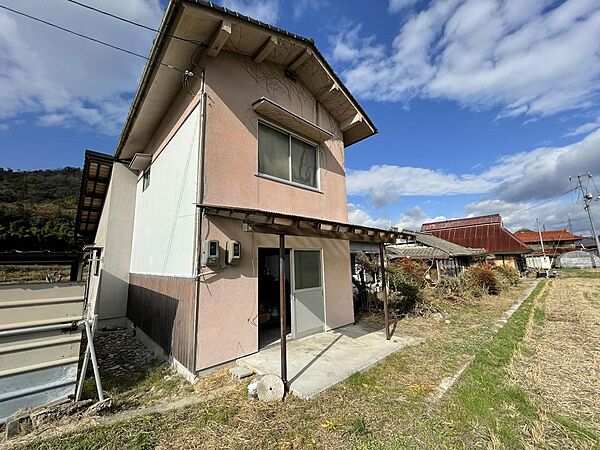 母屋2階建部分（現状は倉庫）