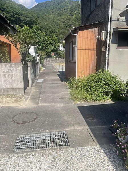 進入路 北側