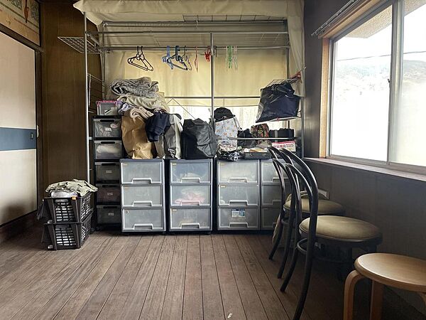 2F洋室8帖