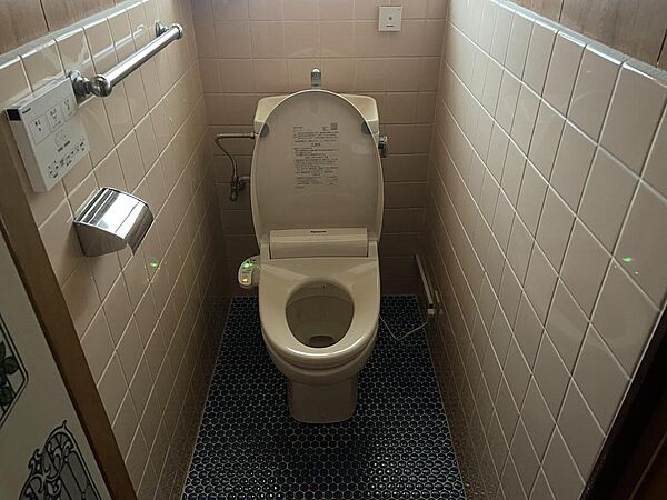 トイレを拡大表示
