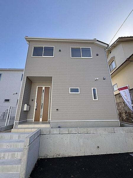 外観：334000216216