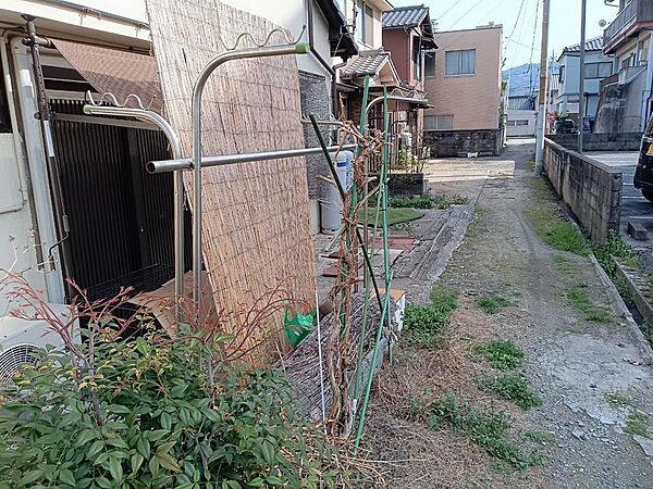前面道路（位置指定道路　持分無し）