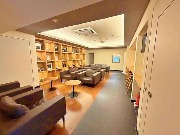 綺麗なエントランスの待合です