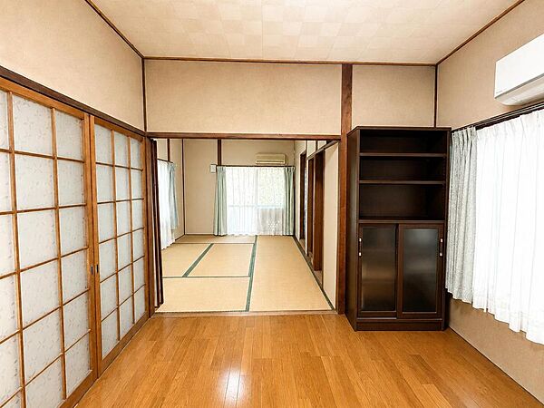 和室とつながる開放感のある間取り。お部屋を広く使えるのも魅力です♪