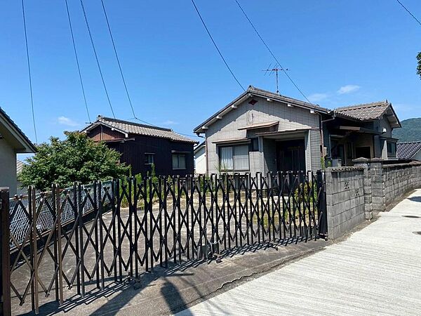 外観：334000233501